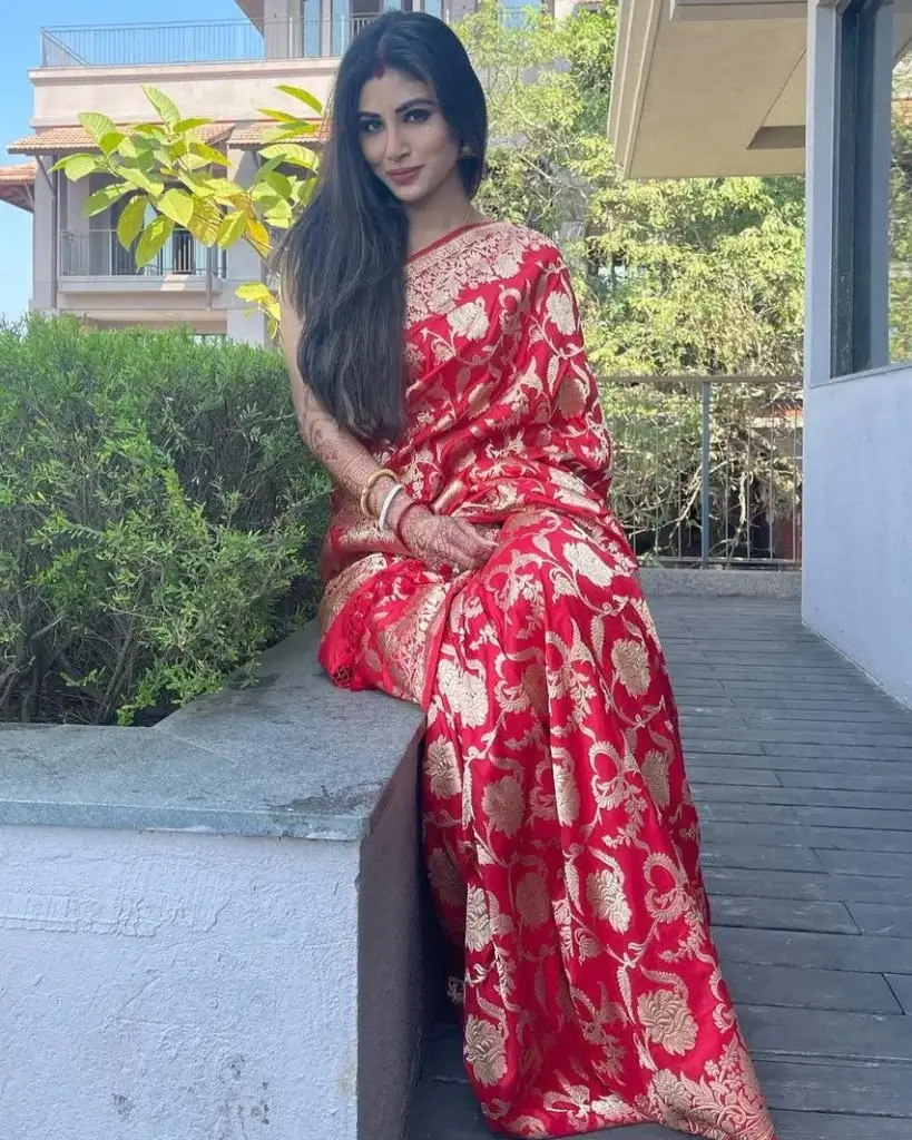 red sarees red sarees