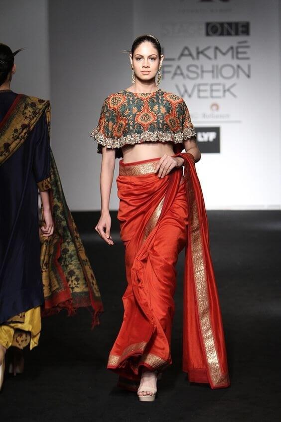 15-quirky-blouse-designs-to-wear-with-your-designer-saree-at-your-BFFs-wedding6 saree
