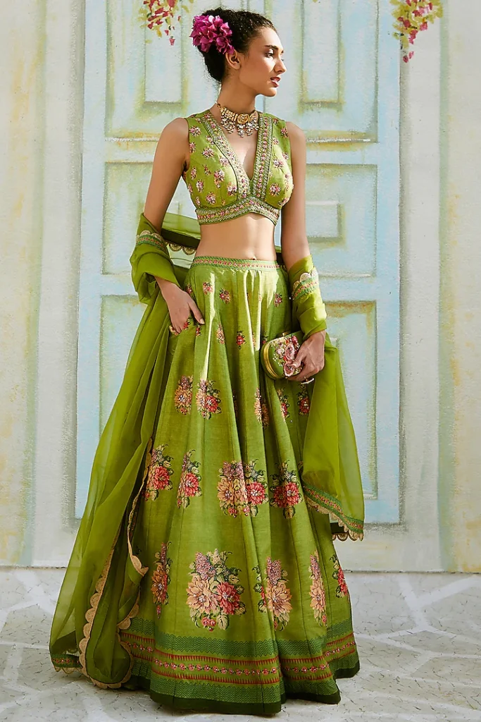 BLFC0523139_1 saree lehenga boutique