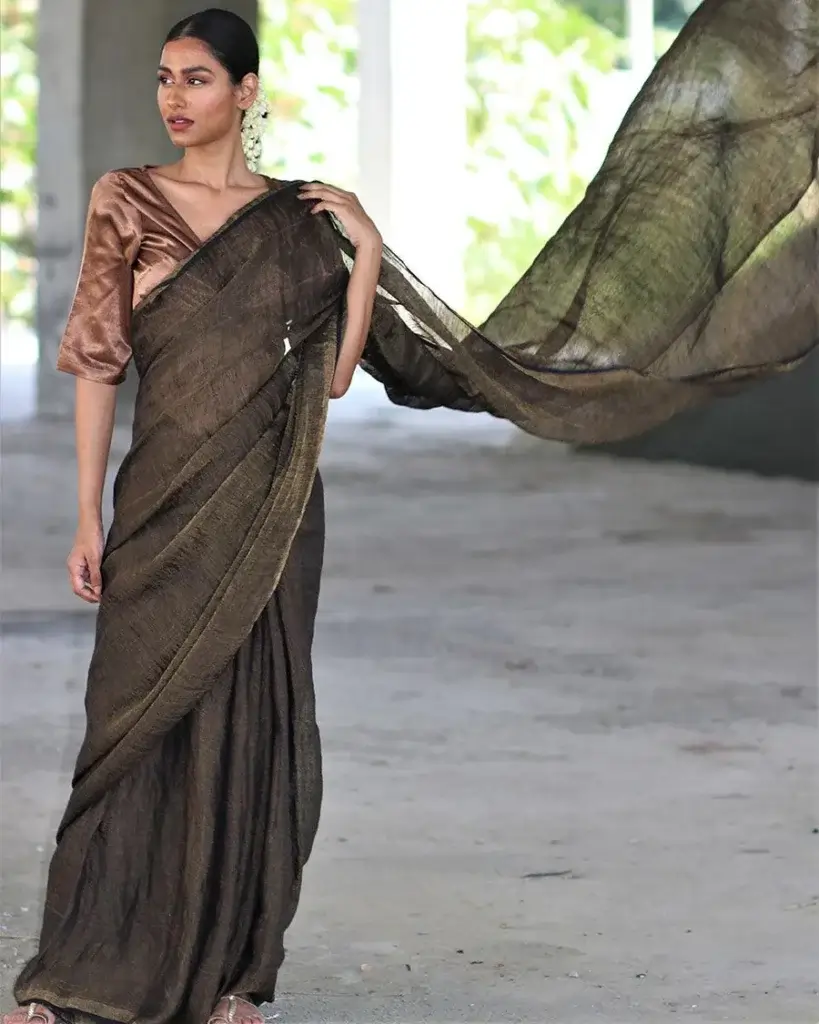 IMG_7512_d1eb3f63-a02c-462f-92f7-7eb9a1bc0435 chidiya saree brands