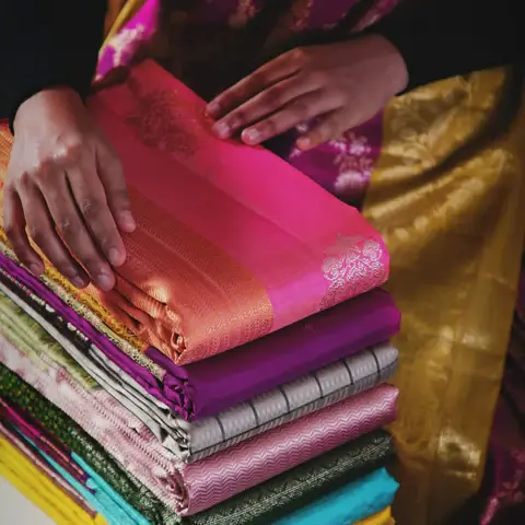 pack sarees