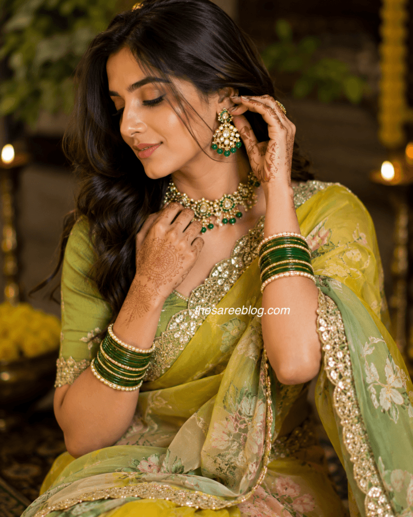 teej saree poses