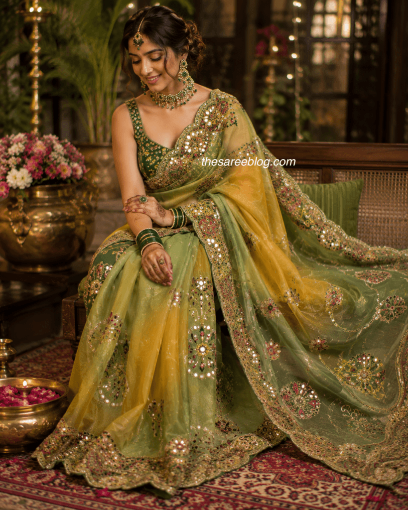 teej saree poses